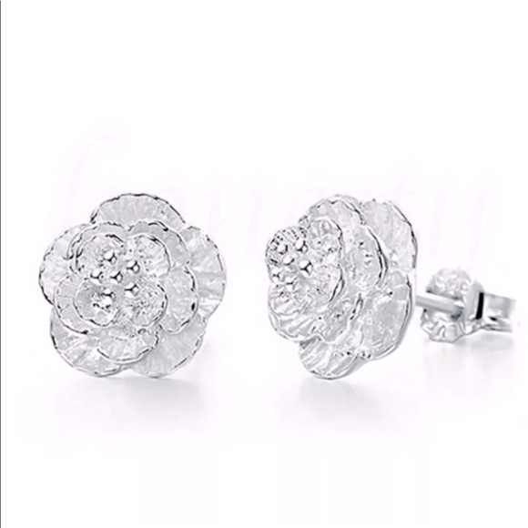 Jewelry - New 925 sterling Silver flower Earrings